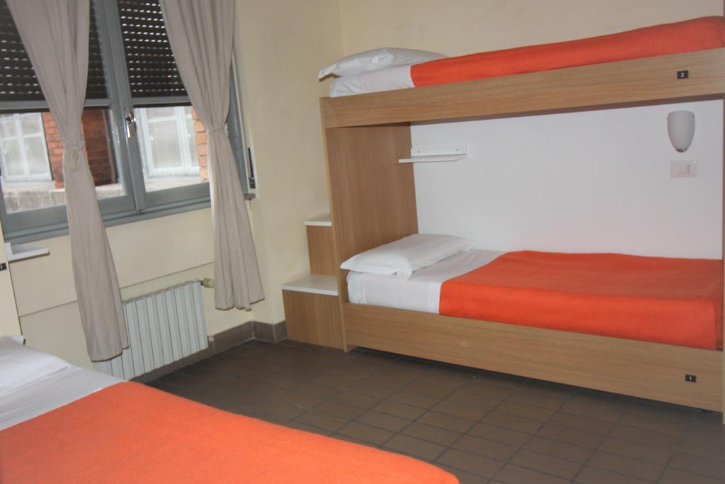 New Generation Hostel Citta Studi Милан Экстерьер фото